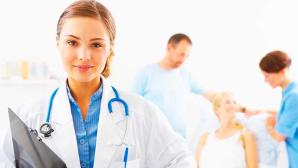 Medicina, Óptica y Ciencias Financieras son las carreras con más salida laboral