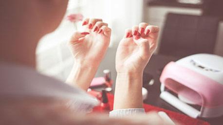 Curso Profesional Esteticista Especialista en Uñas de Porcelana