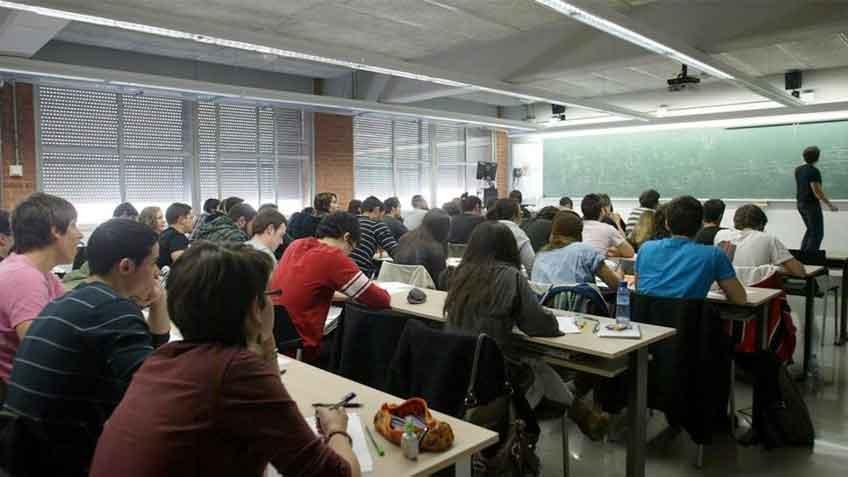 ¿Aportan los profesores valor a la sociedad? Así se lo pagamos…